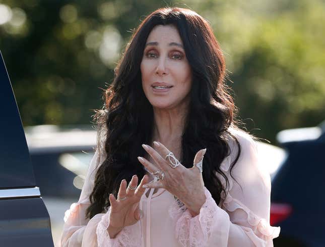 Image for article titled Cher Offers to Pay Legal Fees for Black Security Guard Fired for Telling Student to Stop Calling Him N-Word