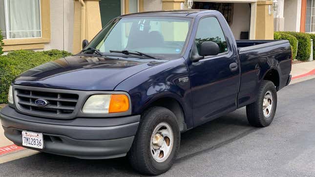 Image for article titled At $3,500, Could This Plain Jane 2001 Ford F150 XL Be A Plain-Good Deal?
