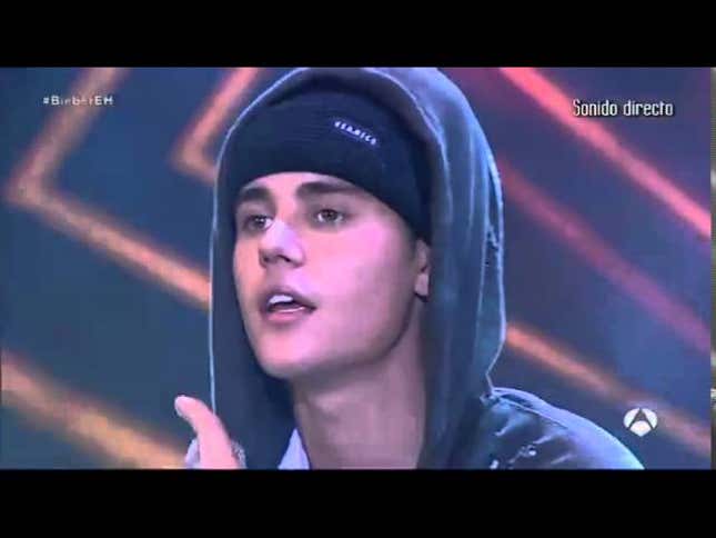 Justin Bieber to Fans: Sorry, Why Can't Ü Clap On the Beat?