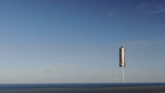 Imagen para el artículo titulado Las surrealistas imágenes de la Starship volando por primera vez sirven como fondo de pantalla