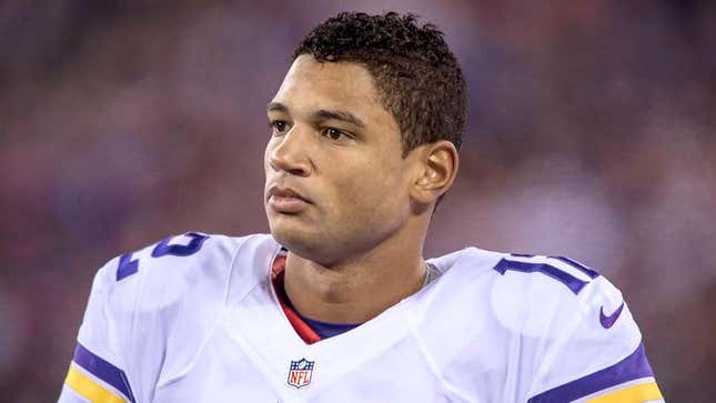 Image for article titled Josh Freeman Takes On Leadership Role To Help Vikings Find Franchise Quarterback