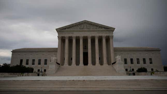 Image for article titled Supreme Court Reinstates Rule Requiring Patients Receive Abortion Pill In-Person