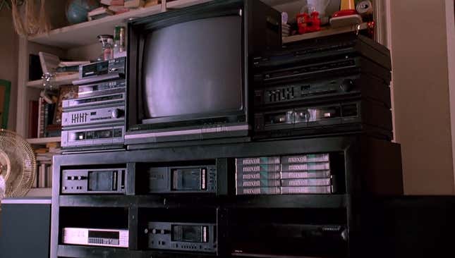 Image for article titled Don't Tell Mom the Babysitter's Dead Is Still (Right) on Top (of That Rose)