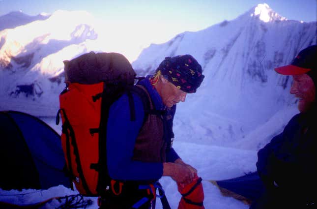Imagen para el artículo titulado Nos estamos acercando al desastre del Everest de 1996, y ahora no tenemos a Anatoli Boukreev