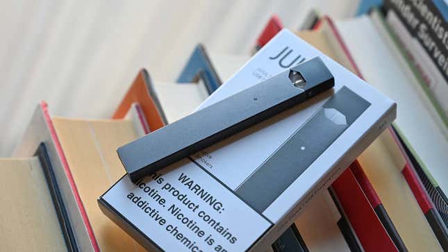 Image for article titled Juul&#39;s New E-Cig Sure Is Collecting a Dumb Amount of Data About Its Users