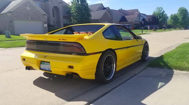 Image for article titled I Helped a Michigan Man Fix His Late Father's Highly-Modified Pontiac Fiero and My God Does it Rip