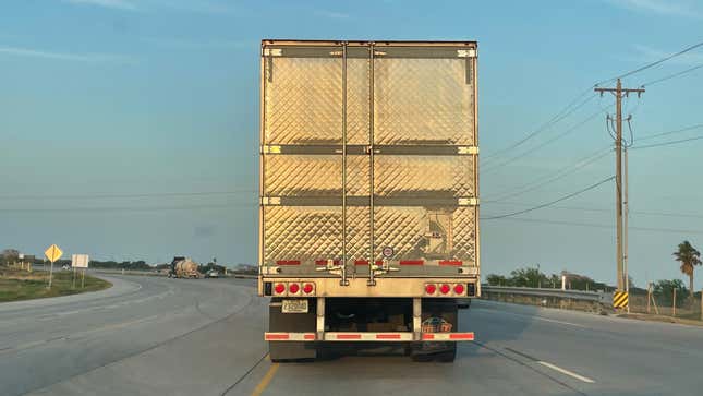 Image for article titled Best Of 2021: This Is Why Truck Trailers Have Quilted Rear Doors: A Brief Explainer (Update: Details From The Manufacturer)