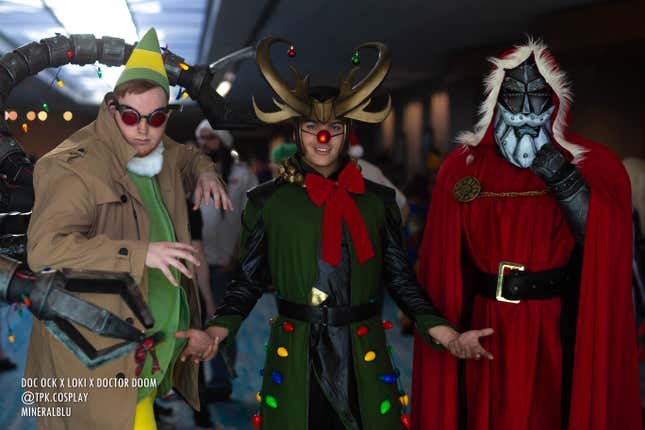 Image for article titled 2019's Last Big Cosplay Show Was A Christmas Treat