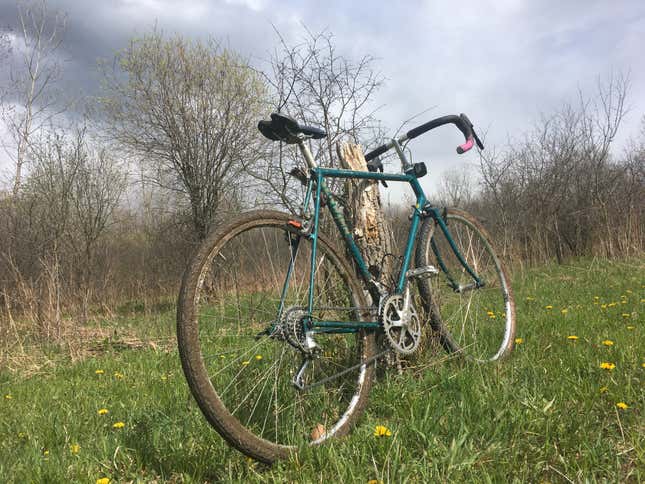 Image for article titled I Bent My $220 Bike With A Giant Metal Rod And It Got Me Absolutely Nowhere