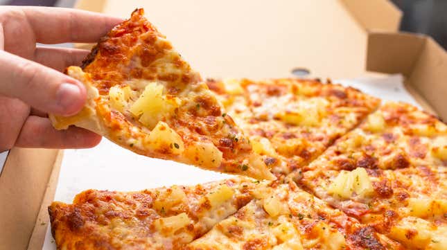 Image for article titled US cybersecurity agency uses pineapple pizza to warn Americans about election meddling