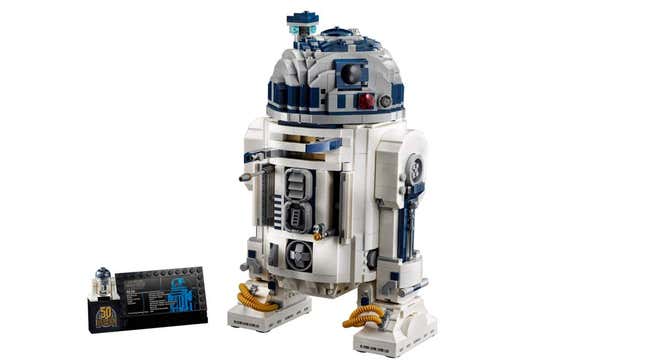 Image for article titled Lego&#39;s Giant R2-D2 Is, of Course, the Droid You&#39;ve Been Looking For