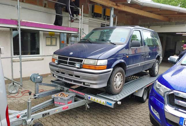 Image for article titled I Just Bought A $600 Diesel Manual Chrysler Minivan But It Has 250,000 Miles And Is Broken In Germany