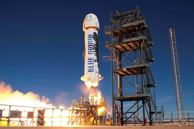 Image for article titled Daily Brief:ジェフ・ベゾスのロケット宇宙へ
