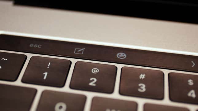 Imagen para el artículo titulado Apple comenzará a discontinuar el teclado mariposa de sus MacBook este mismo año, según rumores