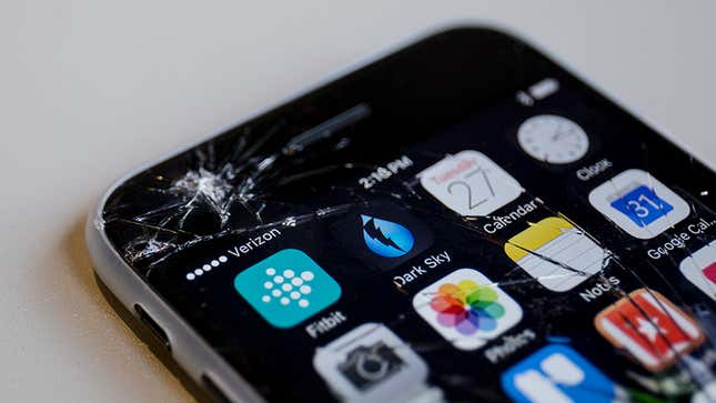Image for article titled Apple Now Lets You Get Your iPhone Repaired at Your Home or Work