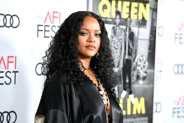 Image for article titled Man Down: Rihanna and Billionaire Bae Hassan Jameel Reportedly Split Up