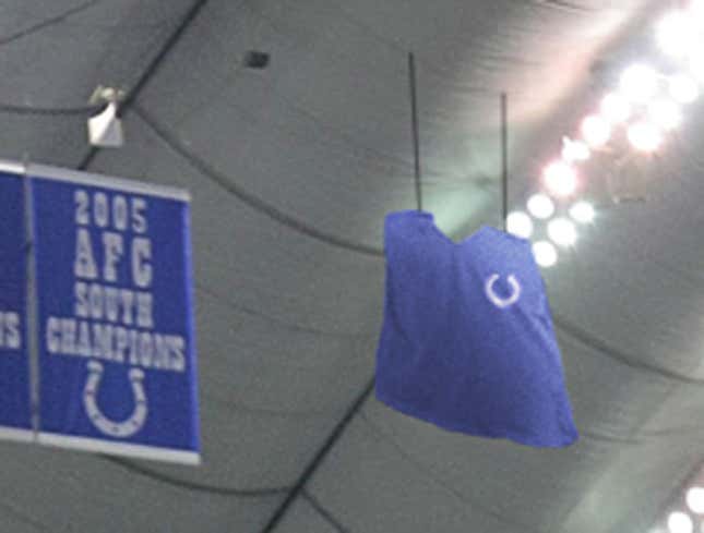 Image for article titled Colts Retire Tony Dungy&#39;s Sweater Vest