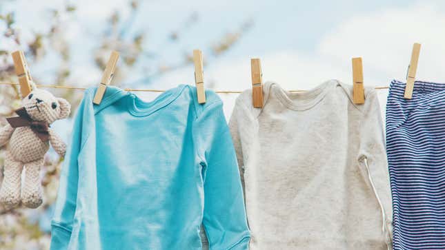 Image for article titled You&#39;re Probably Air Drying Your Clothes All Wrong