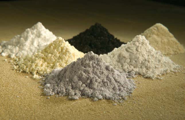 Clockwise from top center: praseodymium, cerium, lanthanum, neodymium, samarium, and gadolinium. Image: Wikimedia
