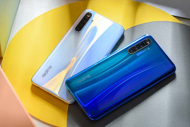 Imagen para el artículo titulado Realme pone en un aprieto a Xiaomi con los precios de sus nuevos teléfonos