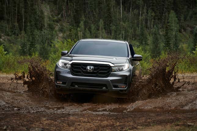 Image for article titled Honda Tried Fixing The Ridgeline's Most Baffling Problem