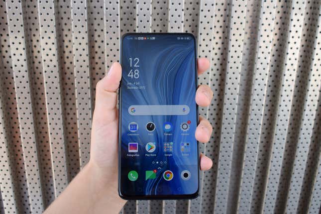Imagen para el artículo titulado He probado el Oppo Reno 10x Zoom y ahora voy a ir a la cárcel