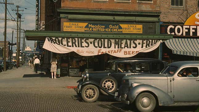Image for article titled These Color Photos From the New Deal Show What Life On The Road Once Was Like