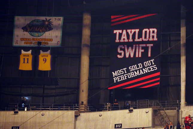 Image for article titled L.A. Kings Cover Up Taylor Swift Banner In Attempt To Break Totally Real Curse