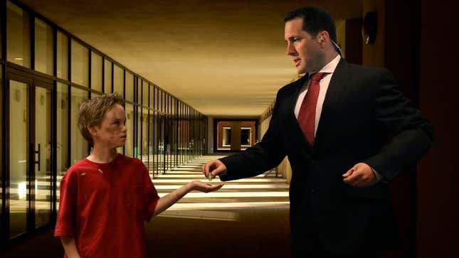 Image for article titled Adam Schefter Gives Sweets To Street Urchins Returning From NFL Front Offices With Whispers Of Free Agency Rumors