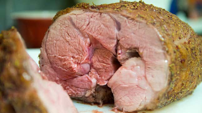 Image for article titled 9 Delicious Ways to Enjoy Ham or Lamb This Easter