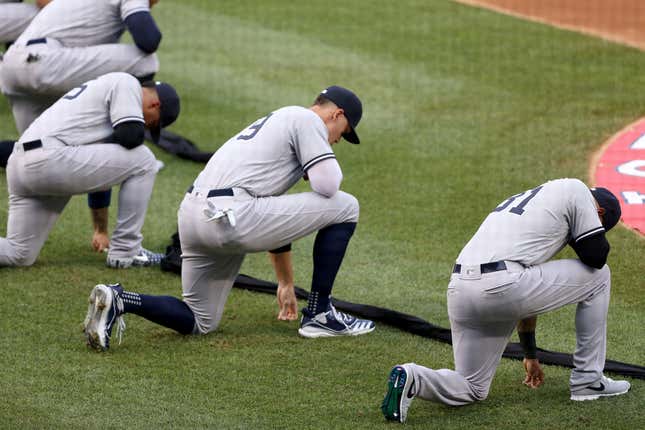 Image for article titled Every Single Player, Coach of the New York Yankees, Washington Nationals Took a Knee Last Night...It Just Wasn&#39;t During the National Anthem