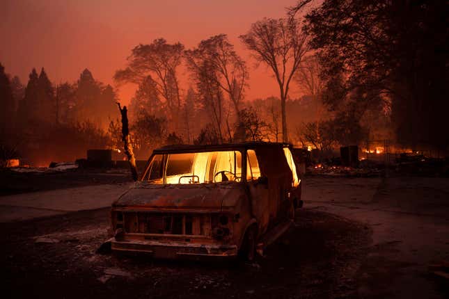 Image for article titled Photos: The “wall of fire” that destroyed Paradise, California