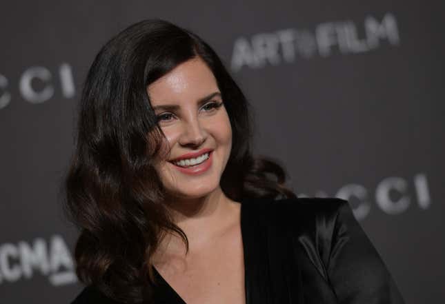 Image for article titled No Thanks: Lana Has Decided to Comment on the Riots at the Capitol