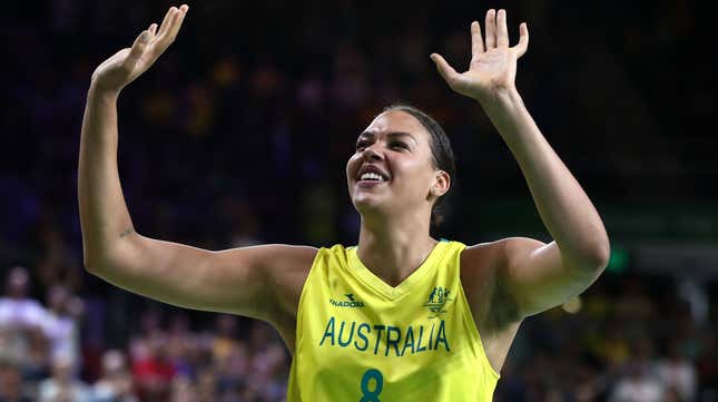 Image for article titled The Las Vegas Aces Swung A Huge Trade For Liz Cambage