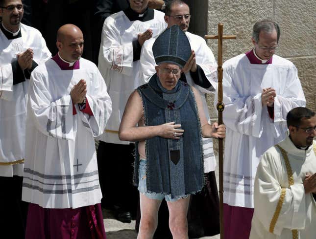 Image for article titled Pope Francis Attends Outdoor Mass In Cutoff Denim Vestments