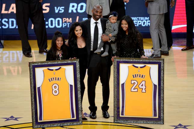 Image for article titled Vanessa Bryant Speaks Publicly for 1st Time Since Kobe and Gianna&#39;s Deaths: &#39;There Aren&#39;t Enough Words to Describe Our Pain Right Now&#39;