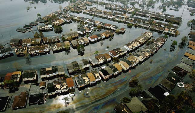 Image for article titled The destruction wrought by Hurricane Katrina, seen from the air