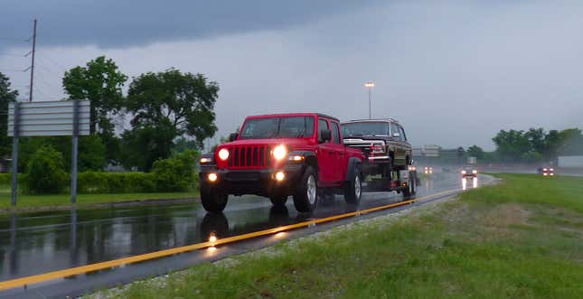 Image for article titled What It Was Like Towing a Free Jeep Grand Wagoneer With the 2020 Jeep Gladiator