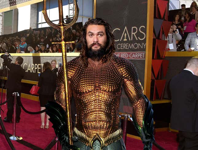 Image for article titled Jason Momoa Clearly Came To Oscars Straight From Work