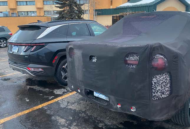 Image for article titled This Hyundai Santa Cruz Test Mule Gives Us Hope That Hyundai Will Finally Sell A Small Pickup