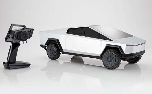 Imagen para el artículo titulado Este Cybertruck a control remoto de Hot Wheels es el Tesla que podemos permitirnos