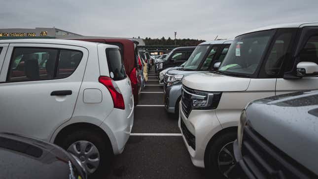 Image for article titled Inside Japan's Biggest Used Car Auction