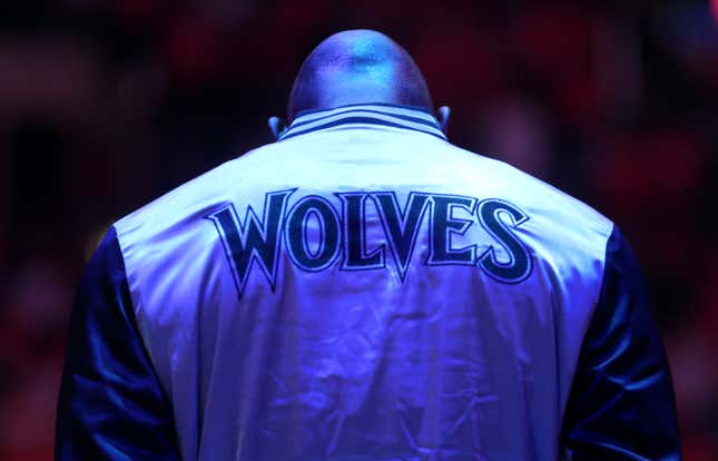 Kevin Garnett #21 of the Minnesota Timberwolves stands during the singing of the national anthem before the game with the Los Angeles Clippers at Staples Center on March 9, 2015 in Los Angeles, California.