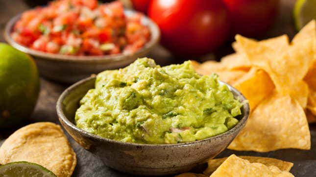 Image for article titled Rising avocado prices force devious restaurants to thin guacamole with squash