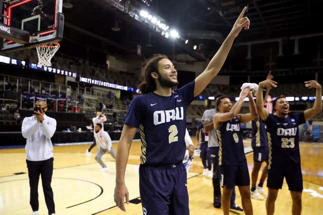 Image for article titled Deadspin reseeds this senseless men’s Sweet 16