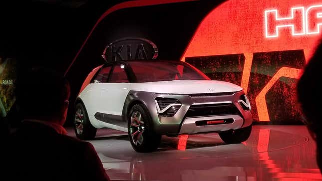 Image for article titled The Kia HabaNiro Is a Futuristic Mashup of What's Popular Right Now