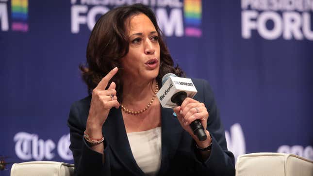 Image for article titled Kamala Harris Is Trying to Get President Trump Kicked Off Twitter