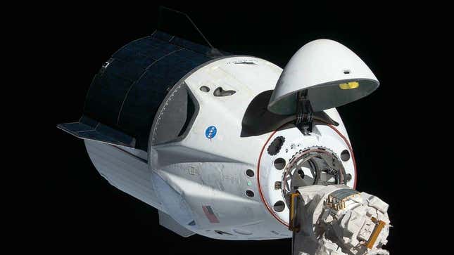 Imagen para el artículo titulado La NASA aprueba de manera oficial la nave Crew Dragon de SpaceX para viajes espaciales