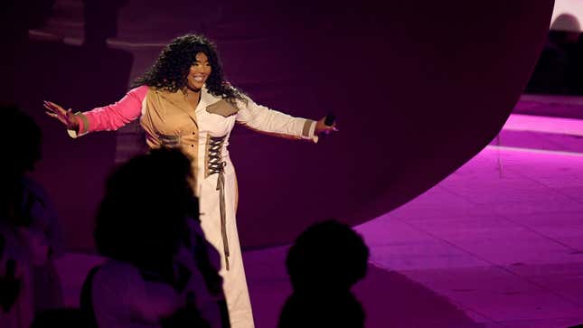 Lizzo performs onstage during the 2019 MTV Video Music Awards on August 26, 2019 in Newark, New Jersey. 
