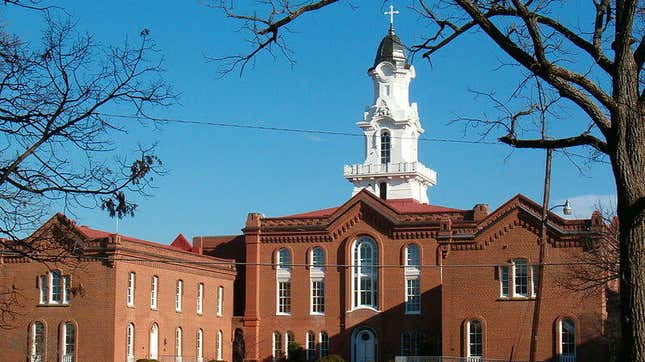 Image for article titled Virginia Theological Seminary, With Deep Roots in Slavery, Sets Aside $1.7 Million to Pay Reparations